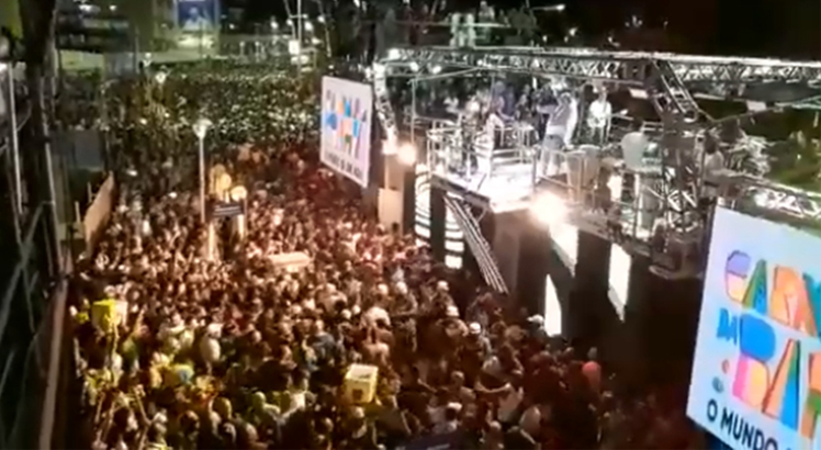 Emissora faz trasmissão ao vivo do Carnaval de Salvador para a Bahia e todo o mundo através da internet. Foto: Aratu On