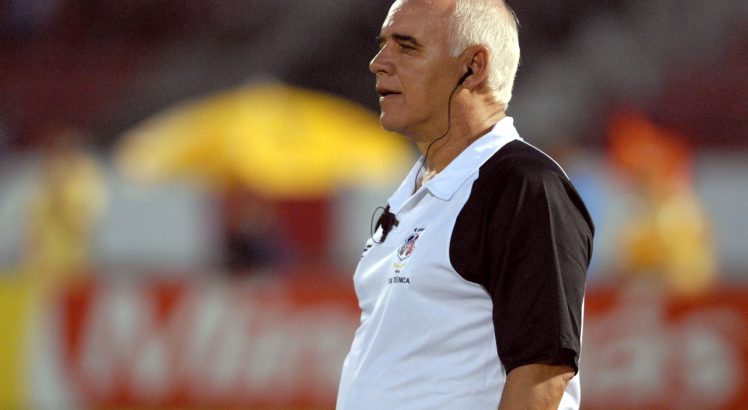 Morre Valdir Espinosa, técnico que dirigiu Athletico, Coritiba e